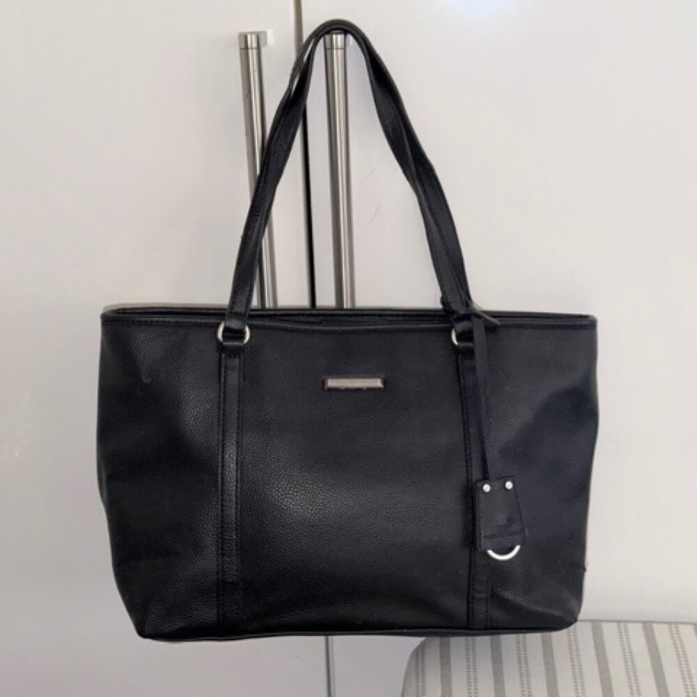 [2 f 29] Dana Buchman Black Bag